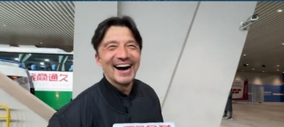 帶孩子和帶球隊(duì)哪個(gè)更累？謝暉笑言：都累，但帶孩子更累