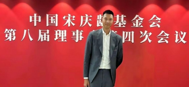 時(shí)隔5個(gè)月首次公開(kāi)露面！大河報(bào)：易建聯(lián)關(guān)聯(lián)公司成被執(zhí)行人