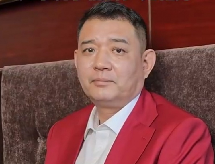 鞏曉彬：剛打球時(shí)工資20多塊錢(qián) 主要給父母、給家里改善生活