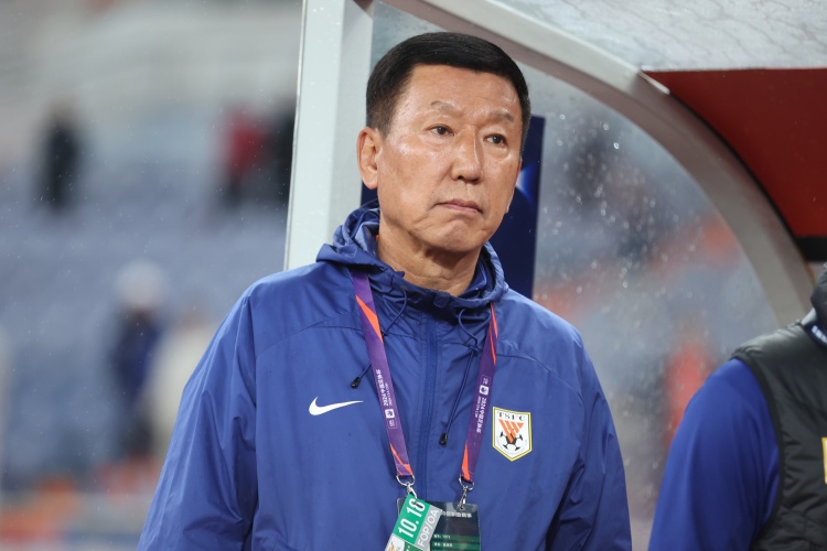 崔康熙：間歇期被抽調(diào)了很多球員訓(xùn)練受影響，國(guó)腳每人狀態(tài)不同