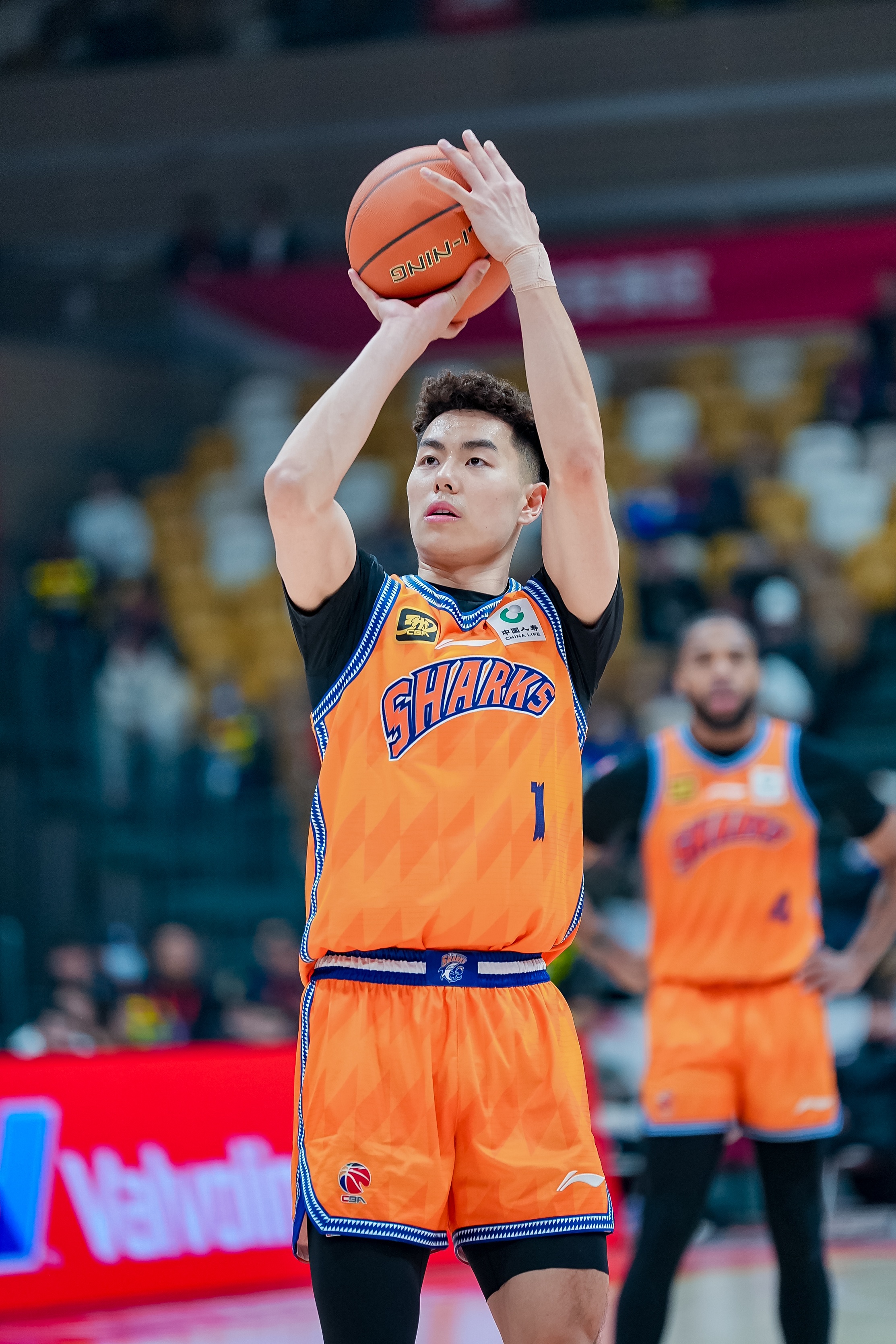 相當高效！李添榮10中7&三分7中4拿全隊并列最高18分